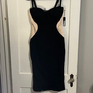 TA3 Seamed Lushy Midi Dress L